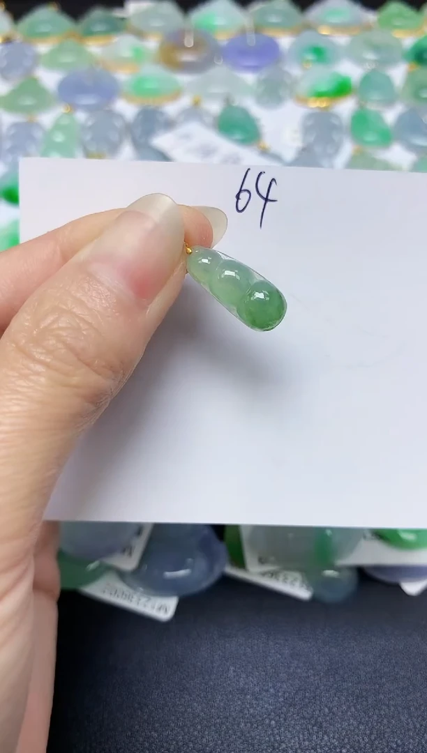 翡翠未镶嵌颈饰 天然翡翠A货