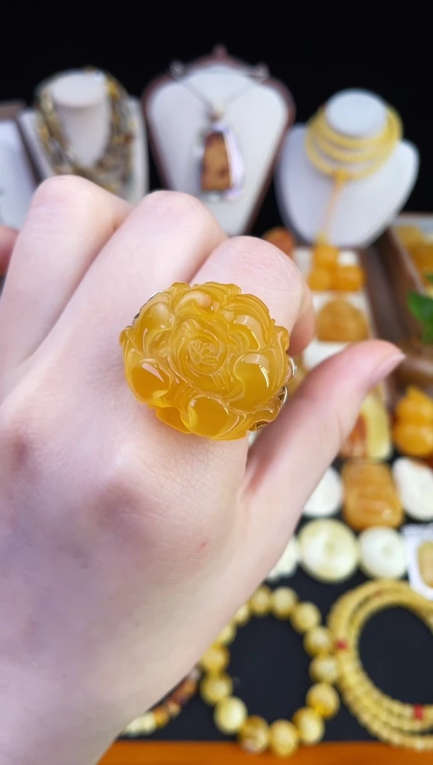 琥珀未镶嵌珠宝奇石柒月