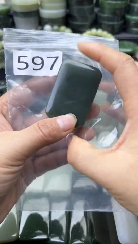 未镶嵌和田玉珠宝半成品牌子