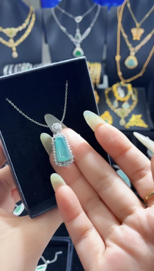 翡翠未镶嵌吊坠(不含链)天然翡翠a货 多样性发其一