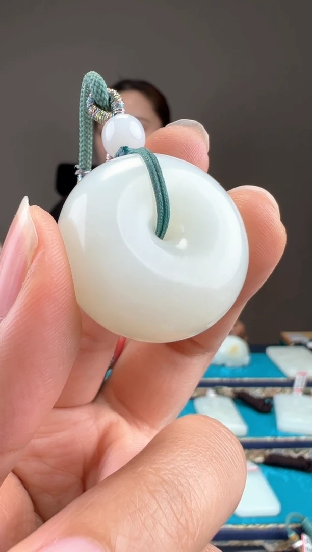 【闪购商品】和田玉颈饰未镶嵌1