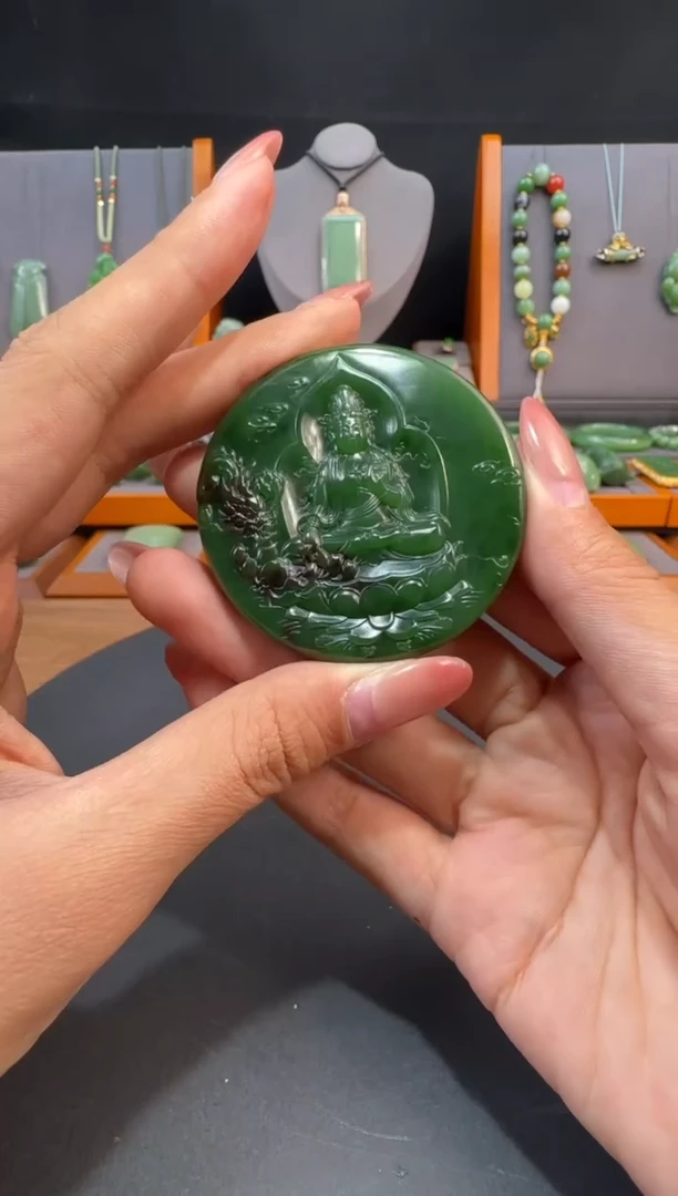 颈饰未镶嵌和田玉1