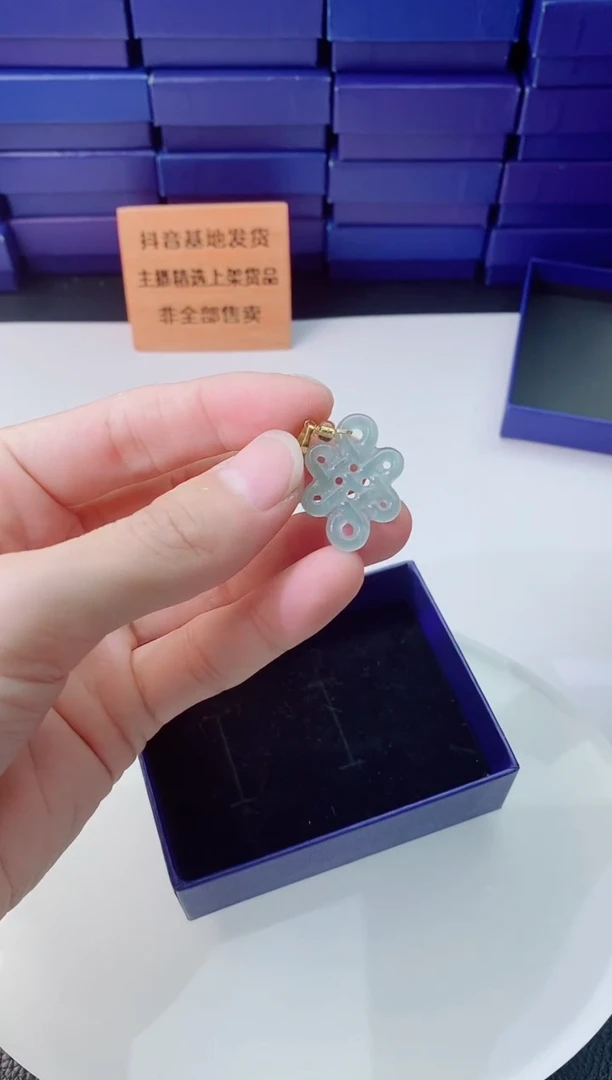 翡翠未镶嵌颈饰1111111111