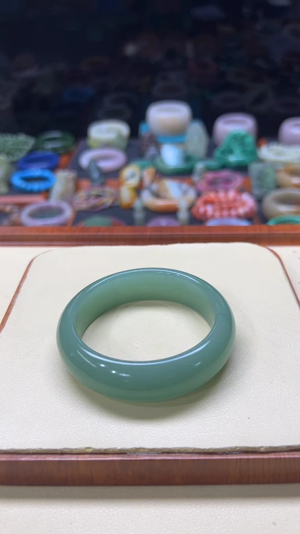 未镶嵌手镯石英质玉羽*179