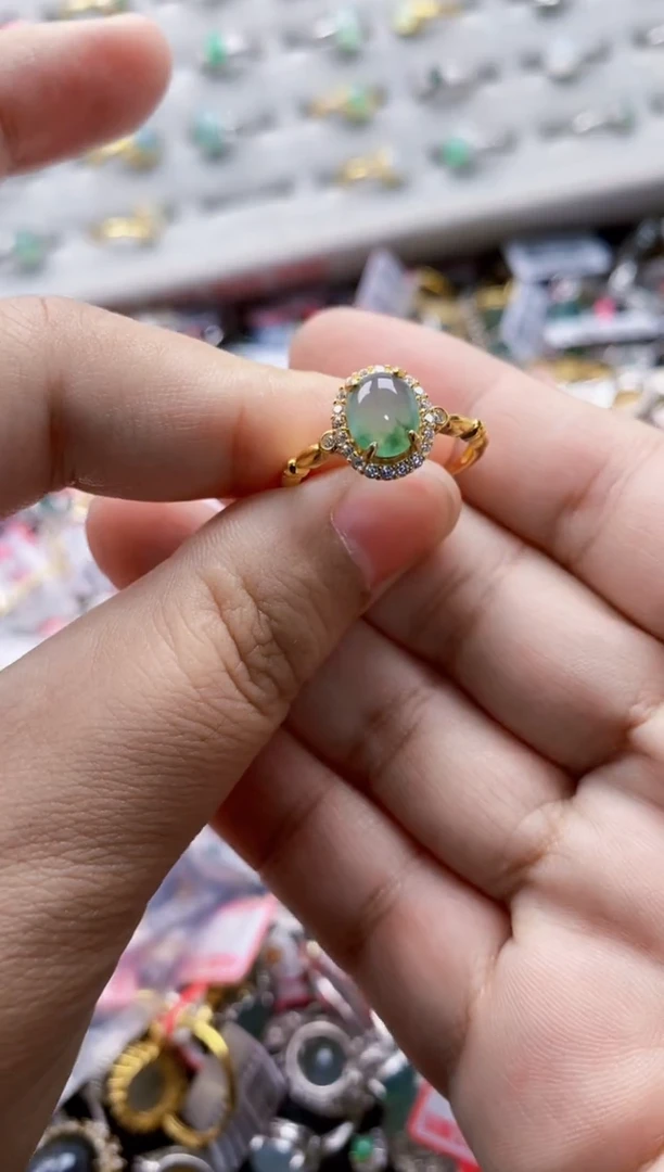 翡翠戒指银S925镶嵌66666666    9