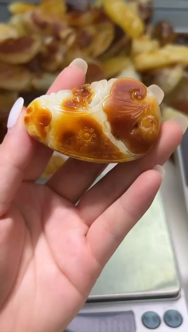 裸石琥珀未镶嵌琥珀蜜蜡吊坠