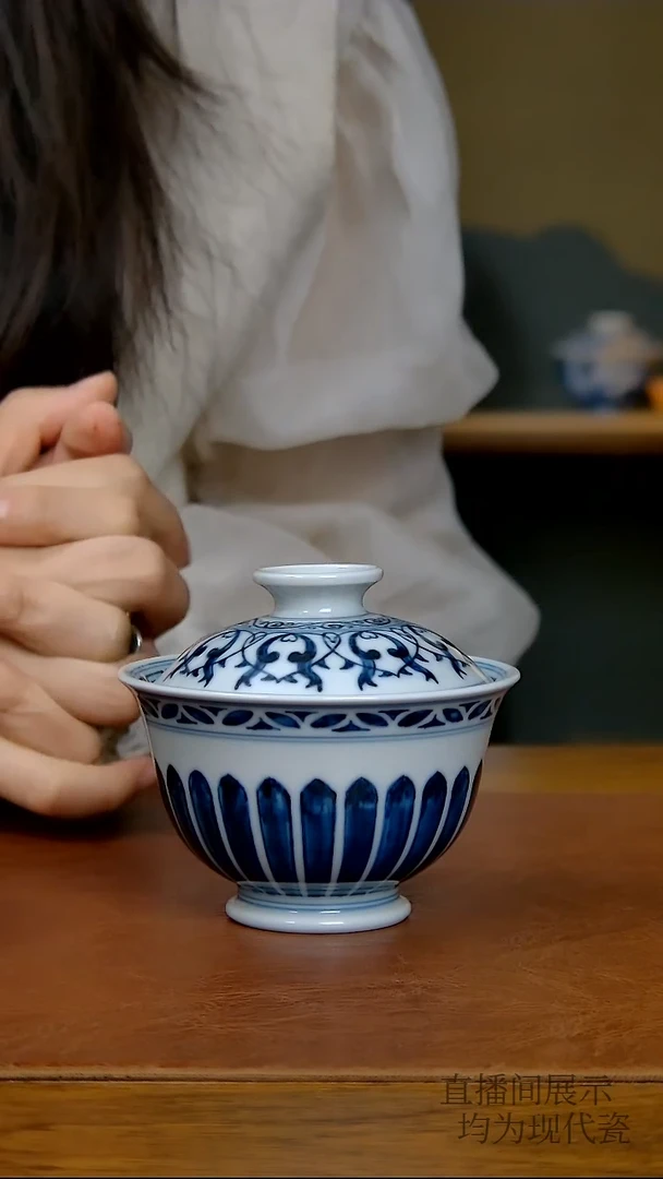 陶瓷仿明菊瓣宝相两才盖碗（柴窑）