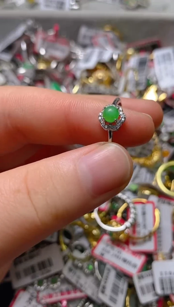 银S925镶嵌戒指翡翠百内无证书