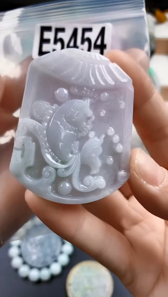 颈饰未镶嵌翡翠天然翡翠吊坠挂件