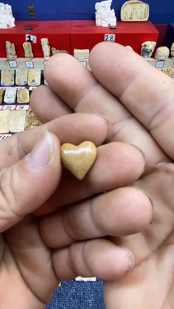 泥塑小把玩件摆件