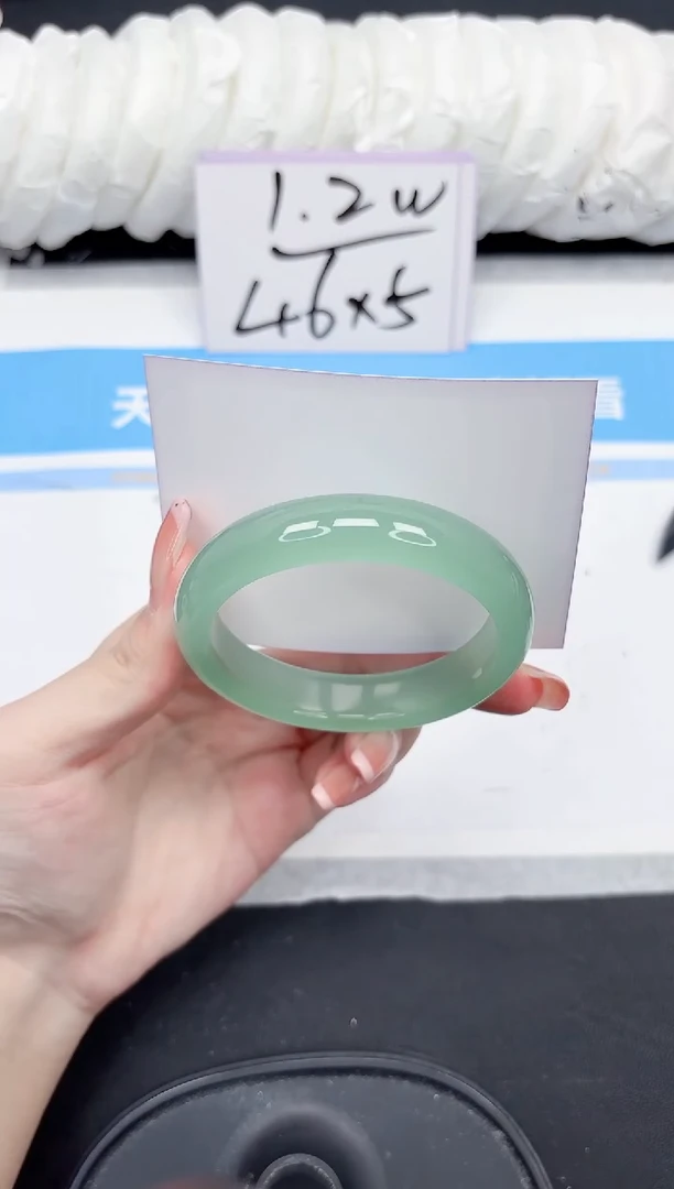 未镶嵌手镯石英质玉237-57