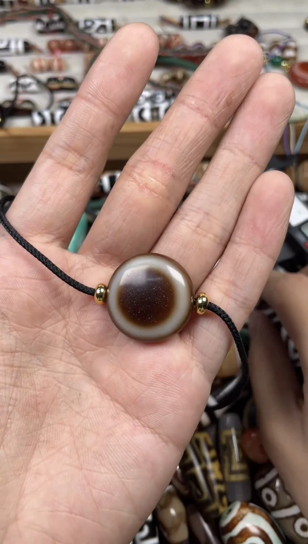玛瑙/玉髓裸珠黑金板眼24mm 带绳