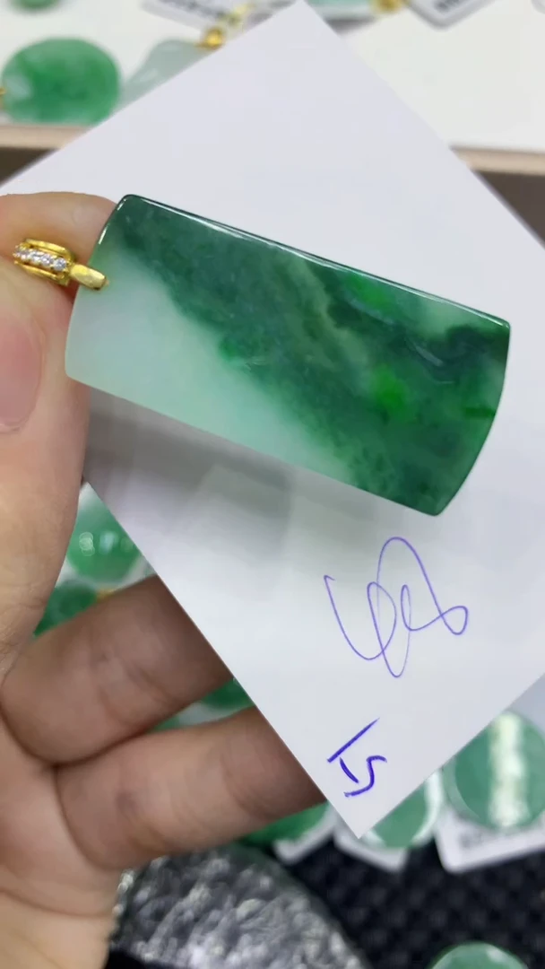 颈饰未镶嵌翡翠缅甸A货翡翠