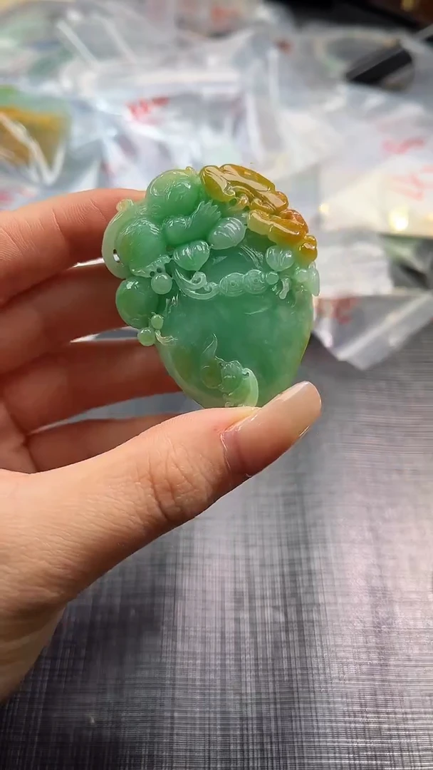 【闪购商品】翡翠颈饰未镶嵌100639332