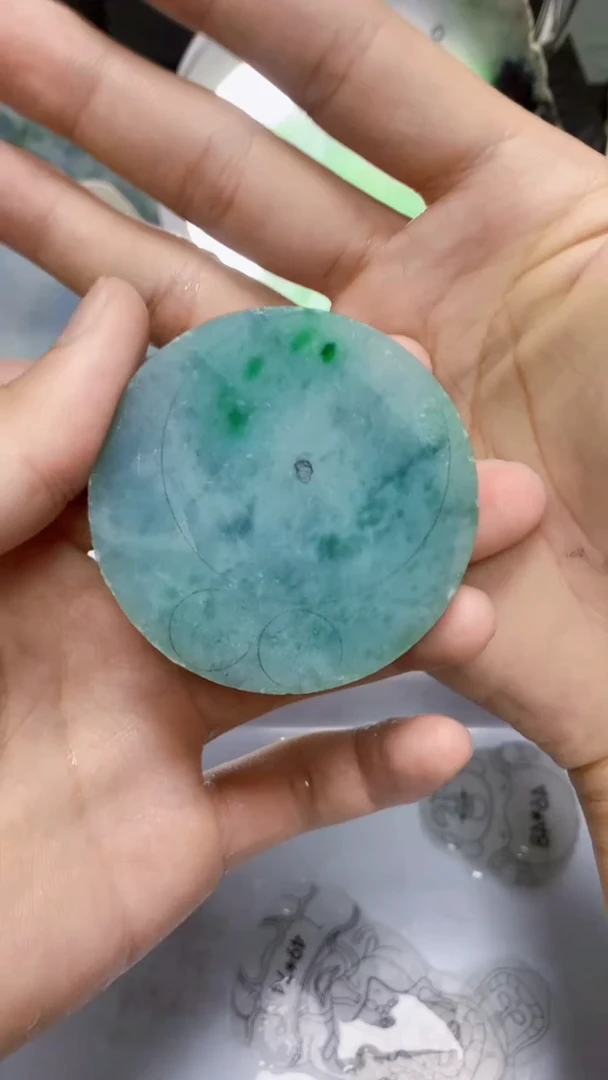 翡翠裸石缅甸天然A货翡翠Q1028