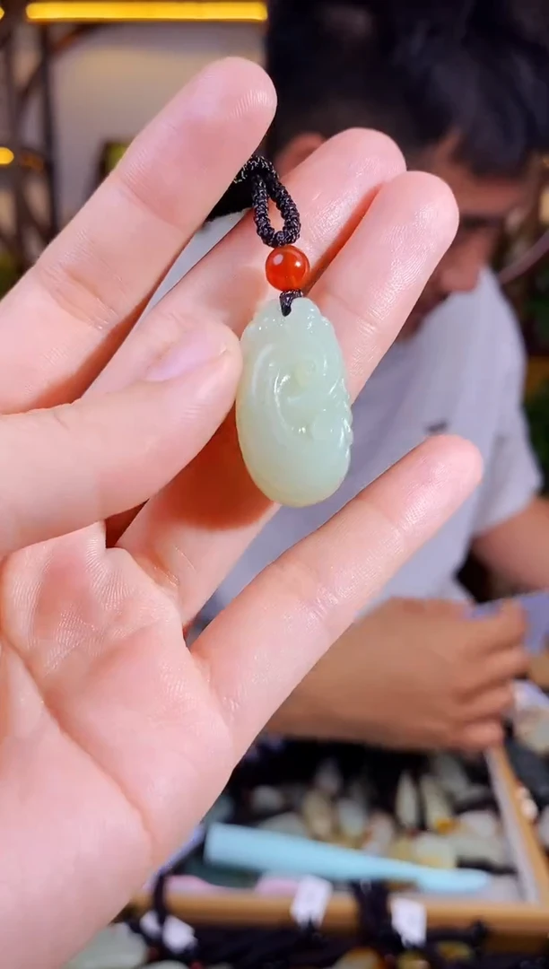 和田玉未镶嵌颈饰1多样性发货拍一单发一个
