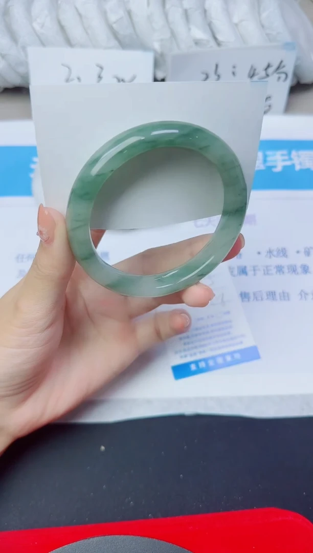 石英质玉手镯未镶嵌282/58.5