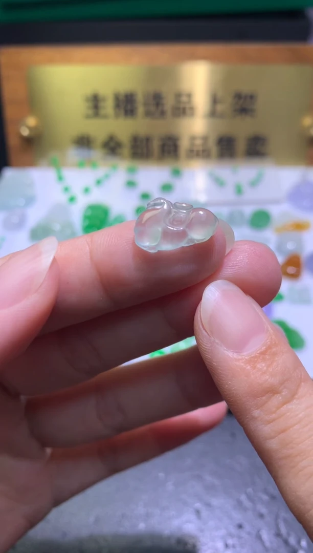 未镶嵌定制翡翠毛货