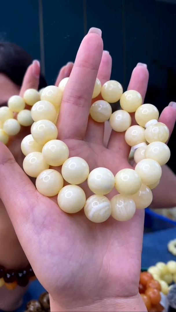 裸石琥珀未镶嵌11/15多样性发其一74