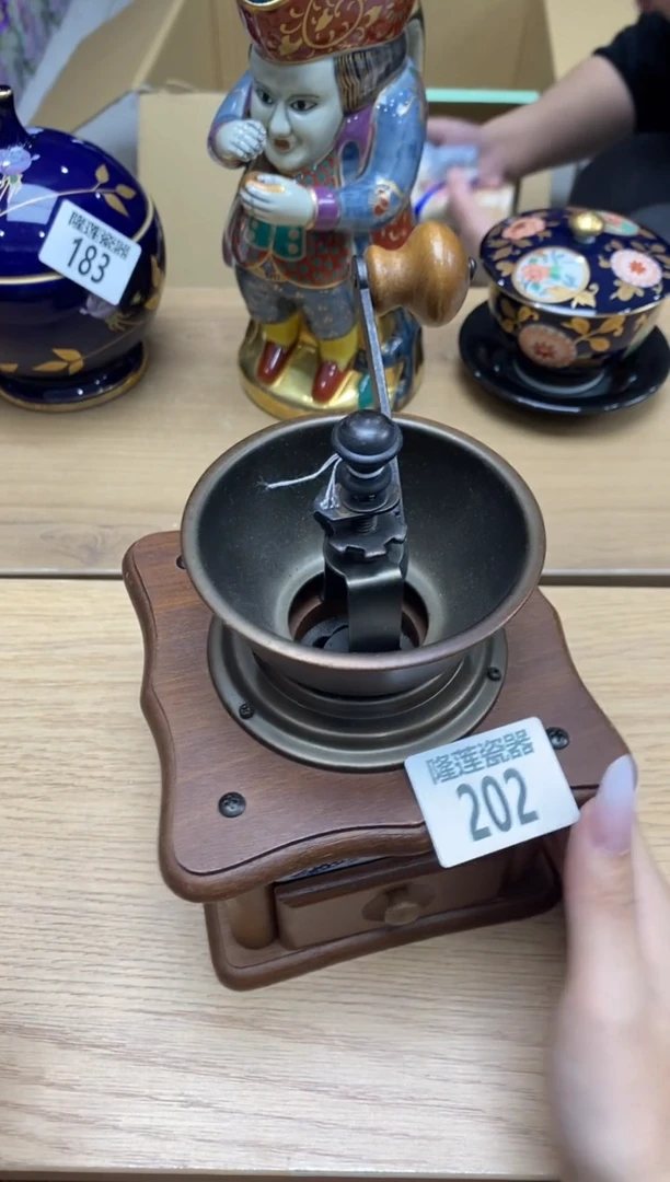 瓷片?**黙隆莲瓷器欢迎大家