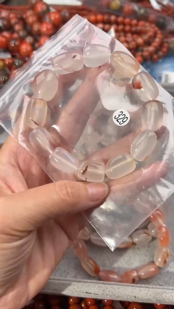 南红玛瑙手串未镶嵌12+