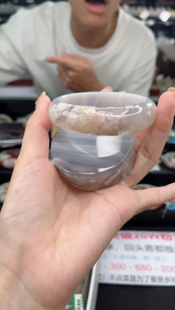 【闪购商品】石英质玉手镯未镶嵌60圈口（赠品镯心）1545687