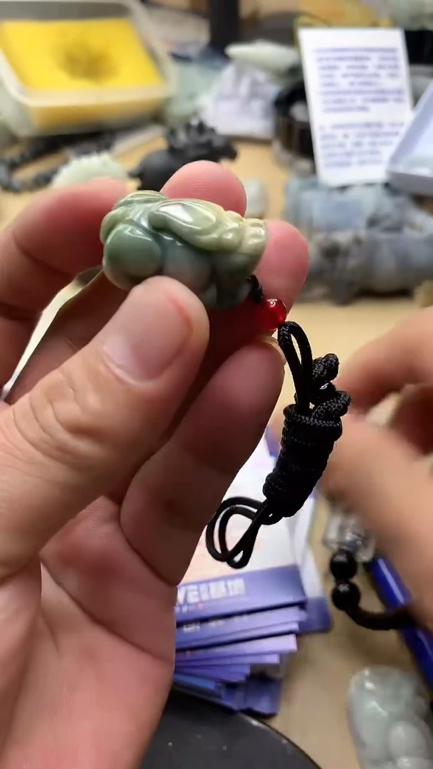 【闪购商品】翡翠颈饰未镶嵌挂件