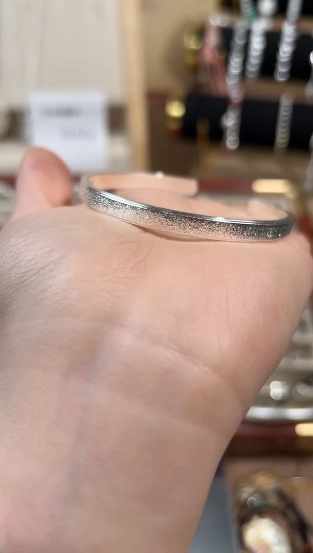 无足银满天星开口手镯（细带车花）