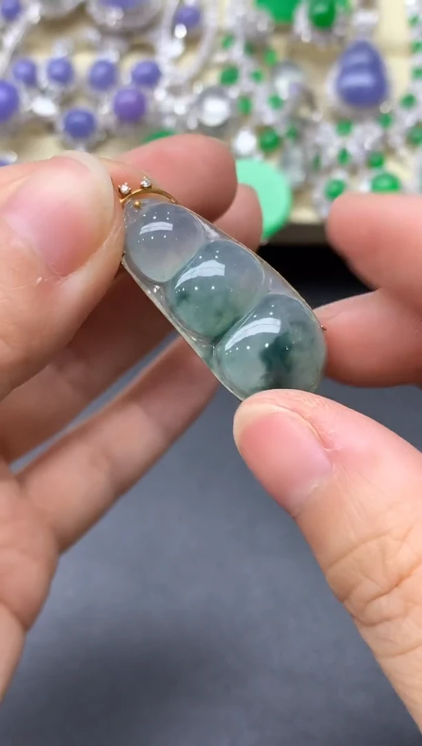 颈饰18K金镶嵌翡翠122-中国好珍宝