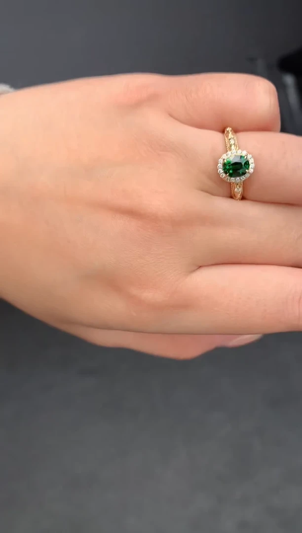 【闪购商品】石榴石（沙弗莱）戒指18K金镶嵌1ct沙弗莱戒指