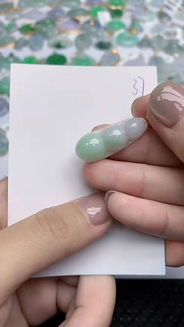 【闪购商品】翡翠挂件18K金镶嵌天然翡翠A货