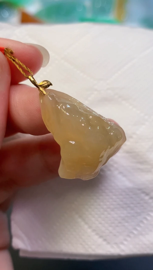 颈饰未镶嵌翡翠