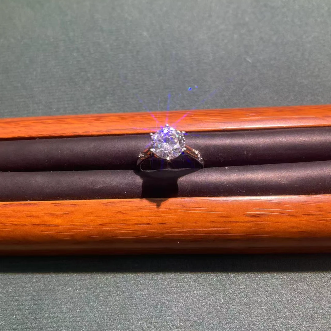 s8139白托通灵3ct戒指多样性发货