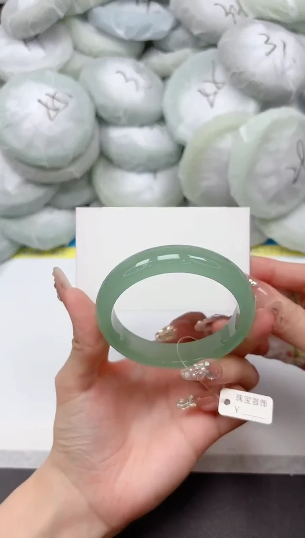 未镶嵌手镯石英质玉17-55.4