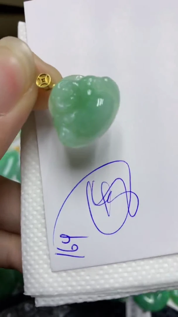 颈饰未镶嵌翡翠缅甸A货翡翠