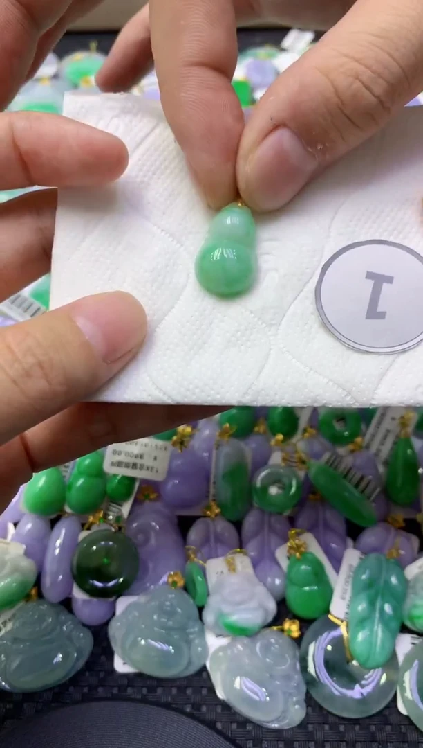 颈饰未镶嵌翡翠天然缅甸翡翠A货