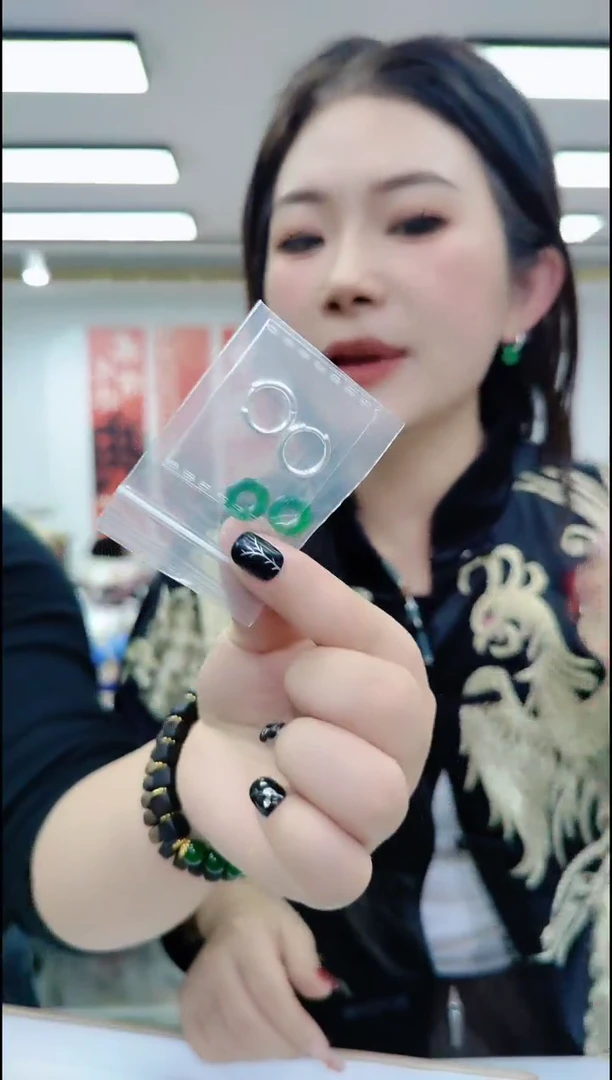 【闪购商品】石英质玉耳钉足银镶嵌1145 耳扣一对