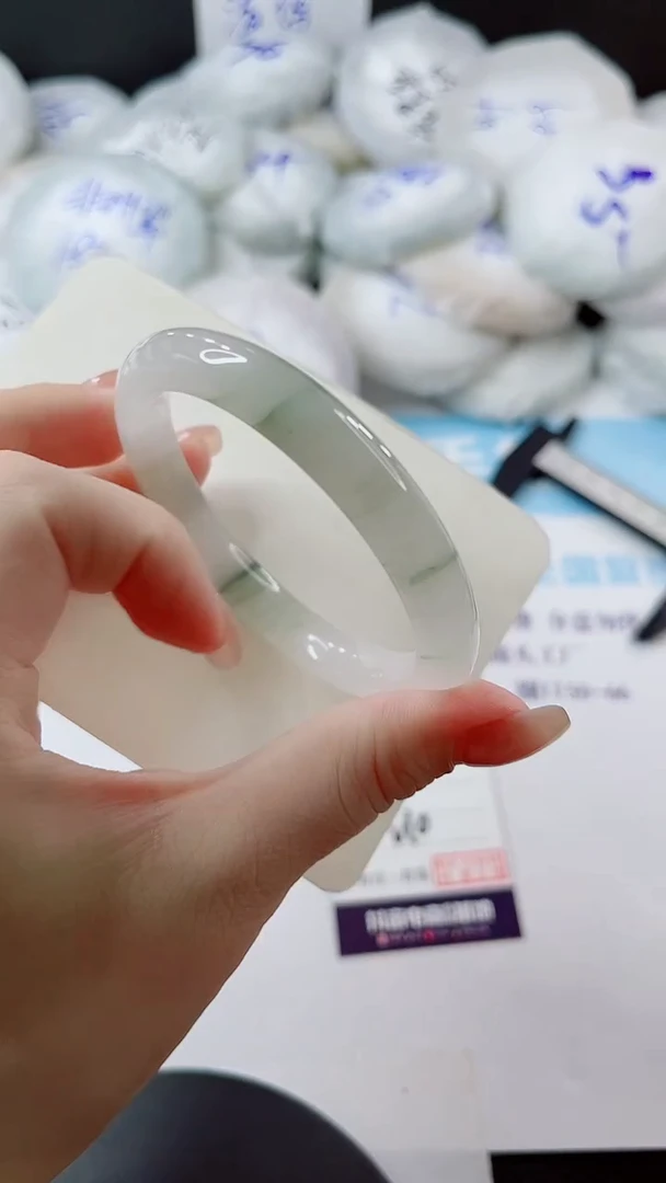 未镶嵌手镯石英质玉多样性发货V10