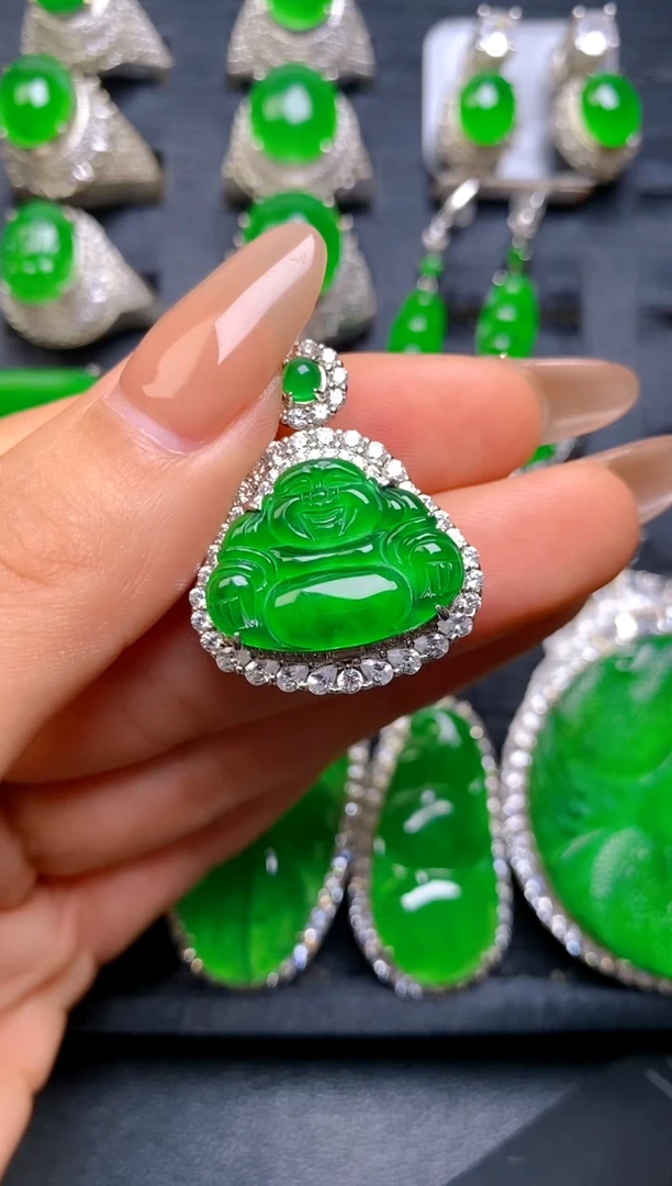 【闪购商品】翡翠吊坠(赠链)银S925镶嵌佛公吊坠