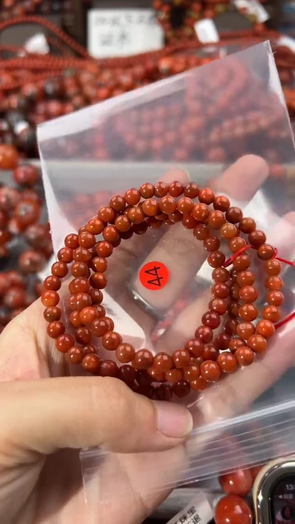 南红玛瑙手串未镶嵌6+