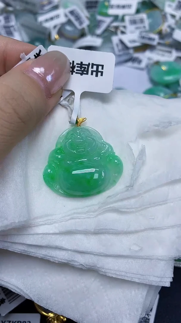 翡翠18K金镶嵌颈饰天然缅甸翡翠A货
