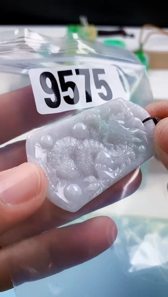 【闪购商品】翡翠挂件未镶嵌天然翡翠吊坠挂件