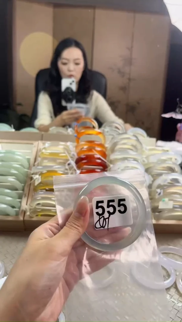 手镯玛瑙/玉髓未镶嵌555