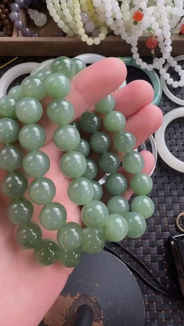 颈饰未镶嵌和田玉12mm碧玉手串（多样性发货拍一发一）