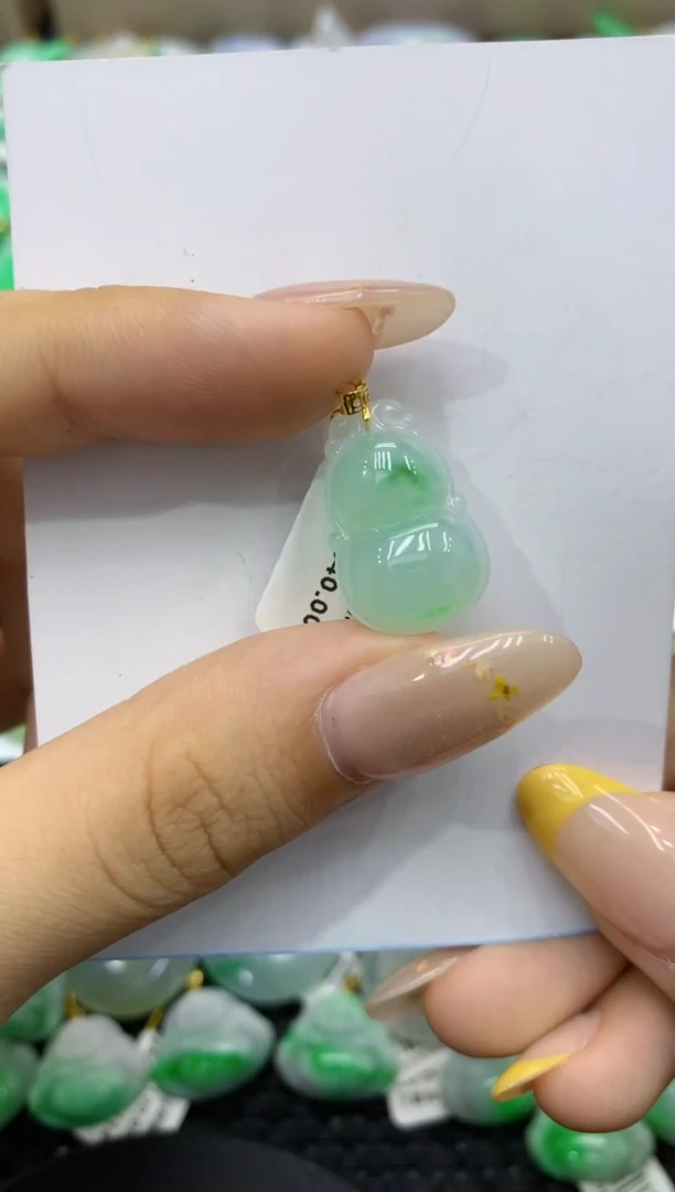 颈饰18K金镶嵌翡翠天然缅甸翡翠A货