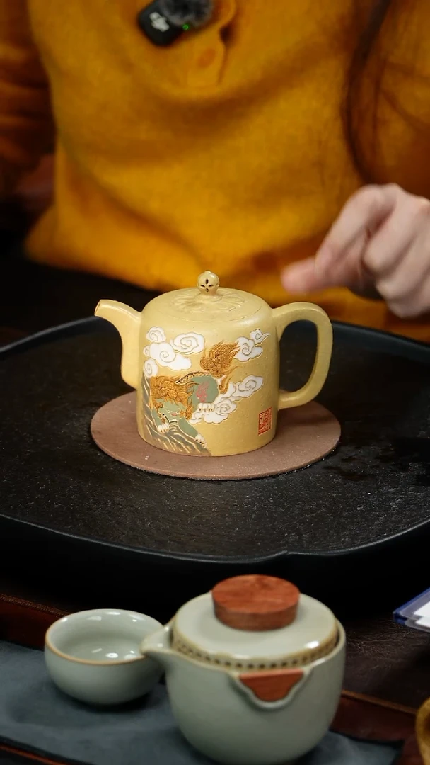 茶壶紫砂丁雪英 龙柱118 本山绿 230毫升 江案卿 配旅行套组