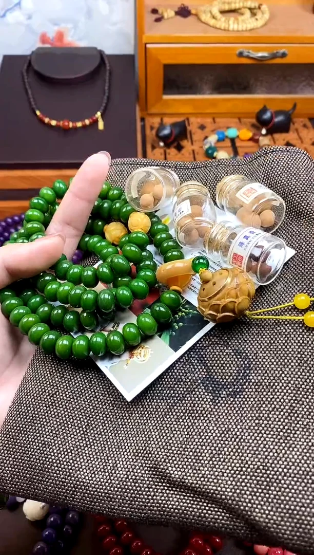 【闪购商品】白玉菩提手串绿菩提多圈 香盒款+香丸