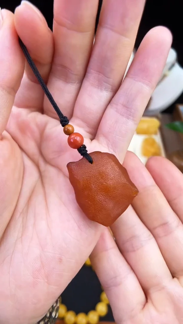 琥珀未镶嵌珠宝奇石柒月