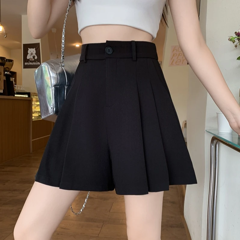 2025秋装新款胖mm大码女百搭显瘦高腰A字褶皱西装短裤