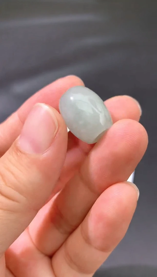 翡翠未镶嵌颈饰吊坠
